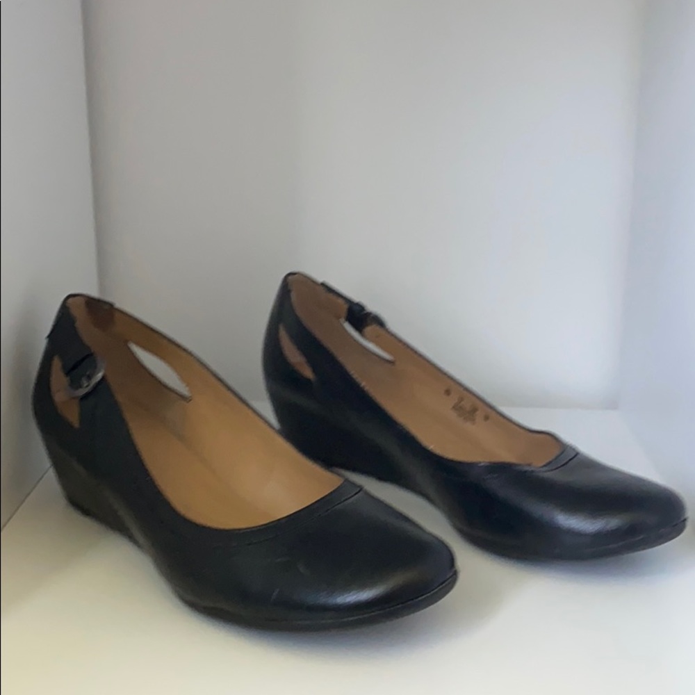 Black high heel.